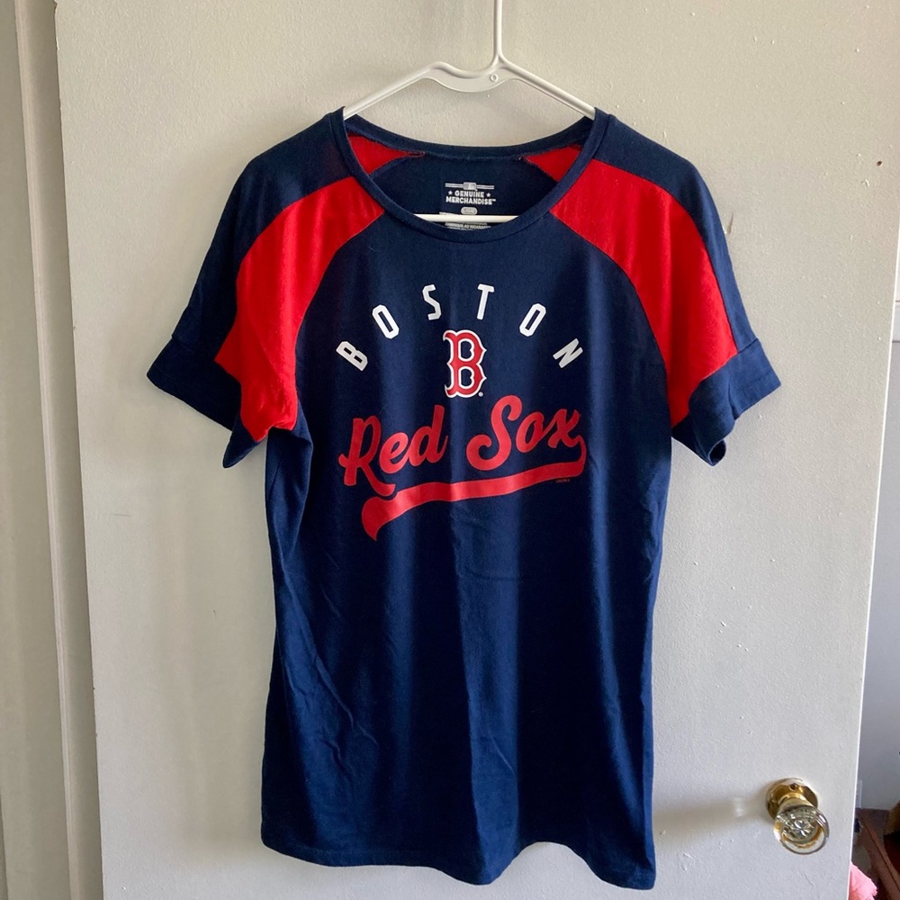 @poshizmynizz New ⭐️ Boston Red Sox Genuine Merchandise T-Shirt - Picture 1 of 3